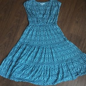 SOLD Beautiful Aztec print NY&Co stretchy dress!